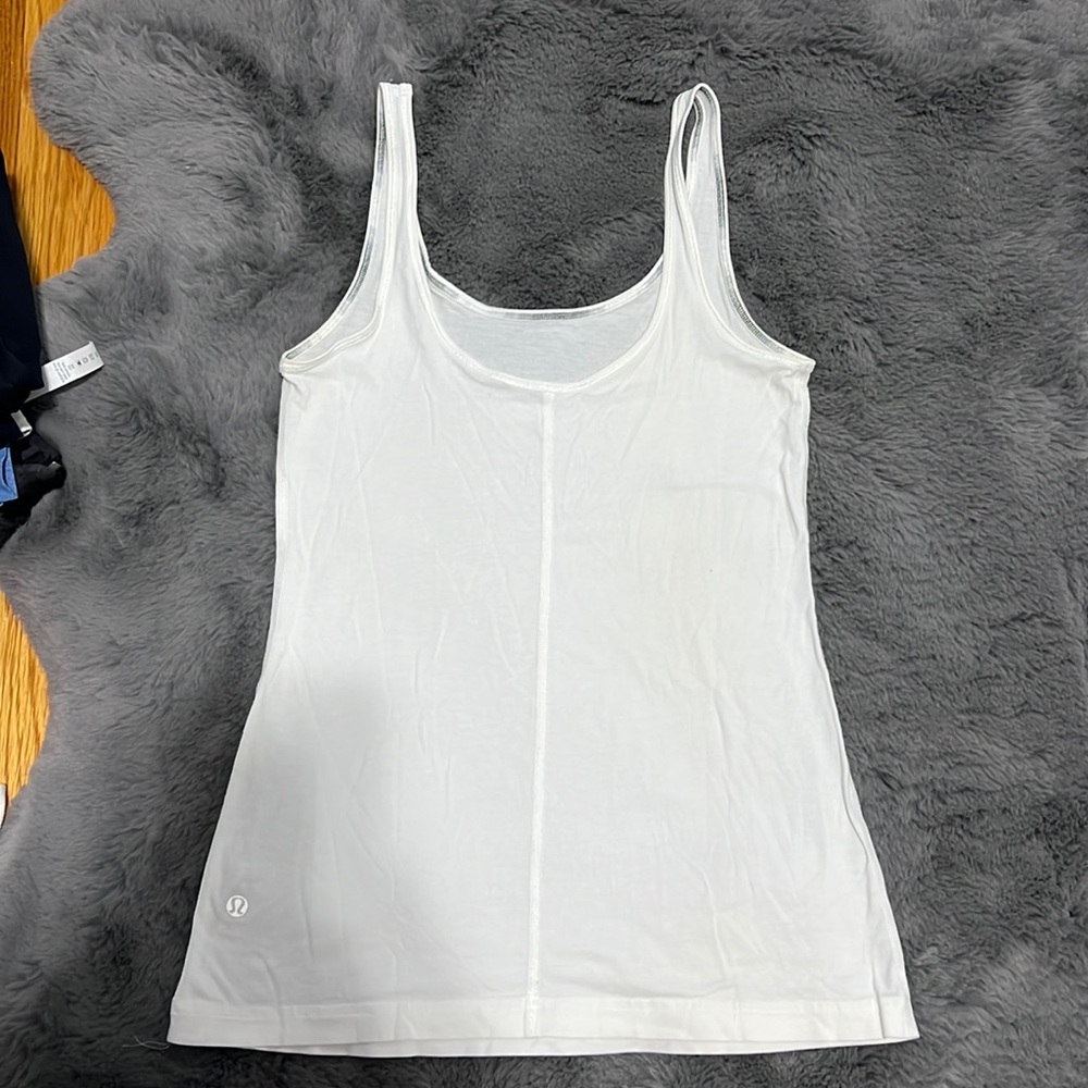 Lululemon tank top - size M